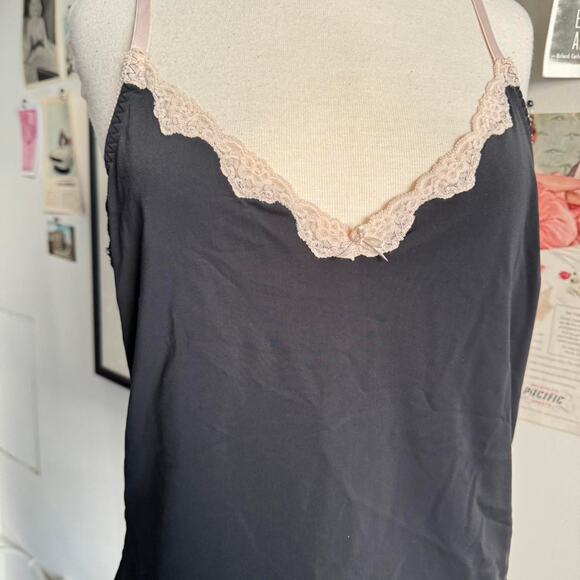 Stretchy black & cream lace trim camisole - Picture 2 of 3